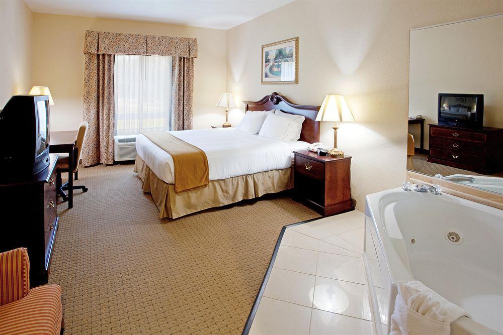 Holiday Inn Express Camden Room photo