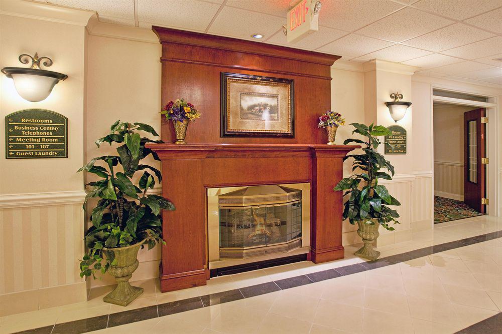 Holiday Inn Express Camden Interior photo