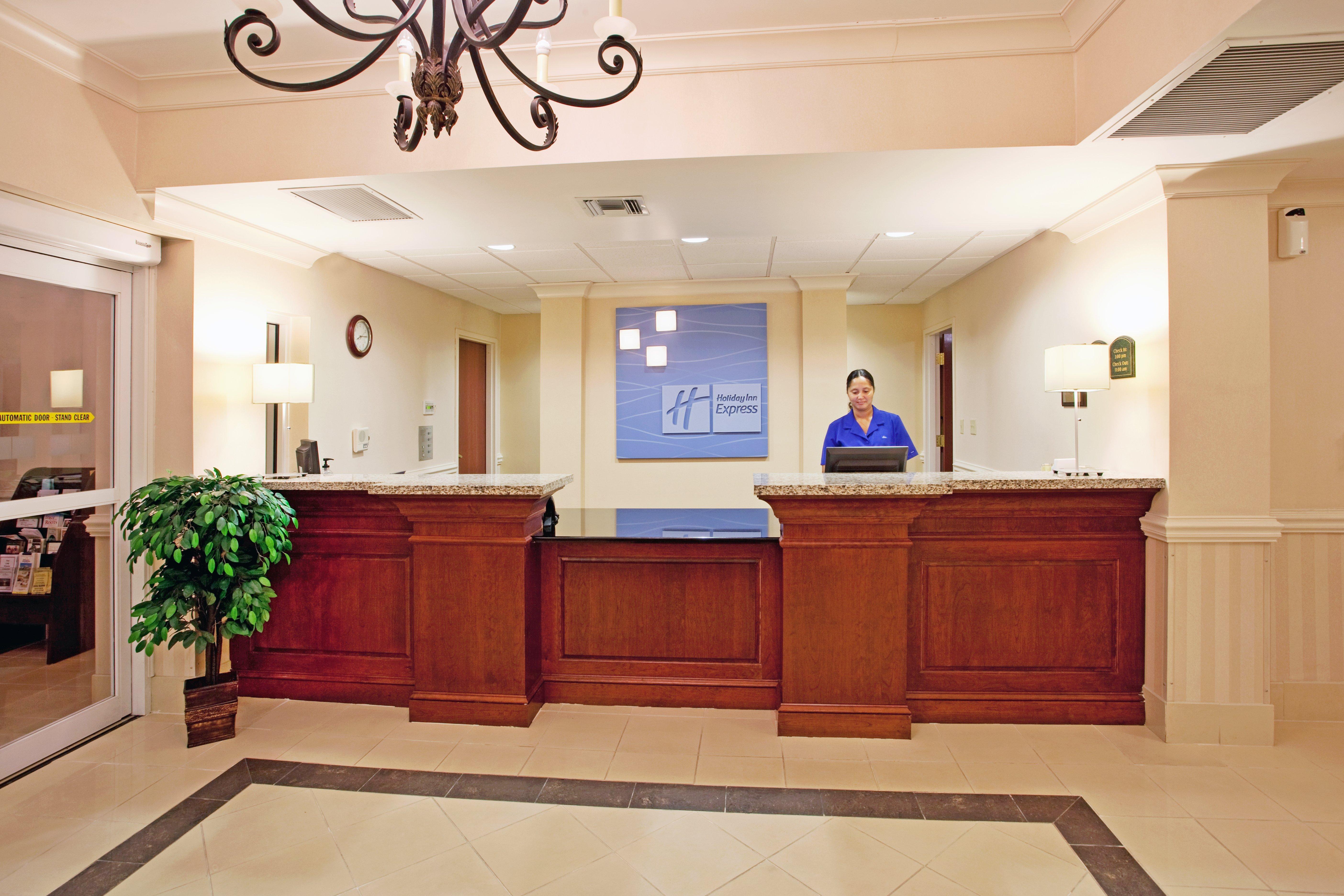 Holiday Inn Express Camden Interior photo